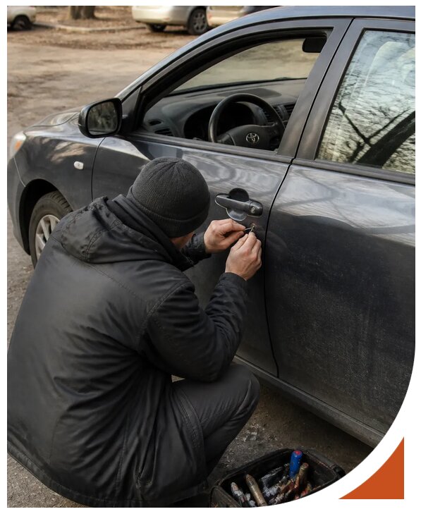 Профессиональное вскрытие автомобиля Тойота без повреждений в Обнинске